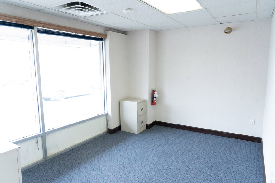 218 Center Rd, Monroeville, PA à louer - Photo intérieure – Image 3 sur 17