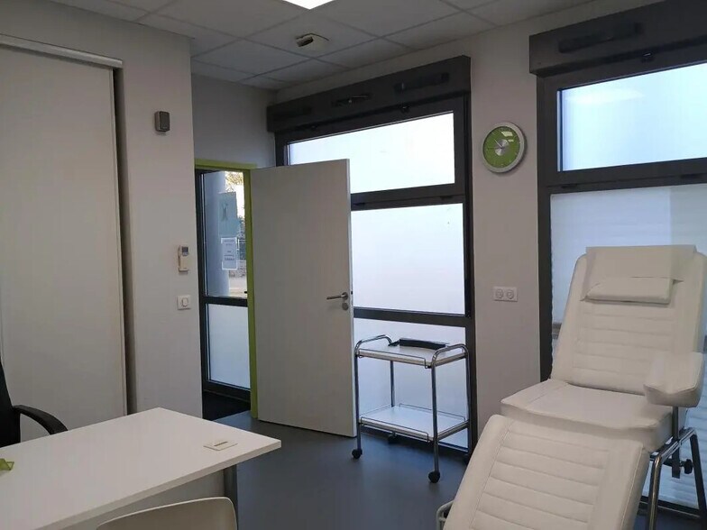 2 Rue De L'Ecole, Rillieux-la-Pape à louer - Photo intérieure – Image 3 sur 5