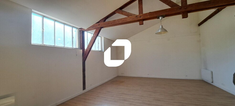 Bureau dans Montreuil à louer - Photo de l’immeuble – Image 3 sur 18
