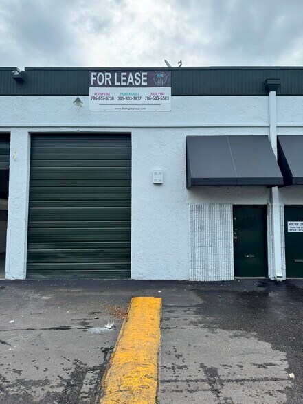 6405-6447 NW 82nd Ave, Miami, FL à louer - Photo de l’immeuble – Image 2 sur 10