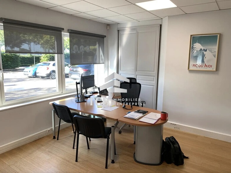 Bureau dans Carquefou à vendre - Photo de l’immeuble – Image 2 sur 2