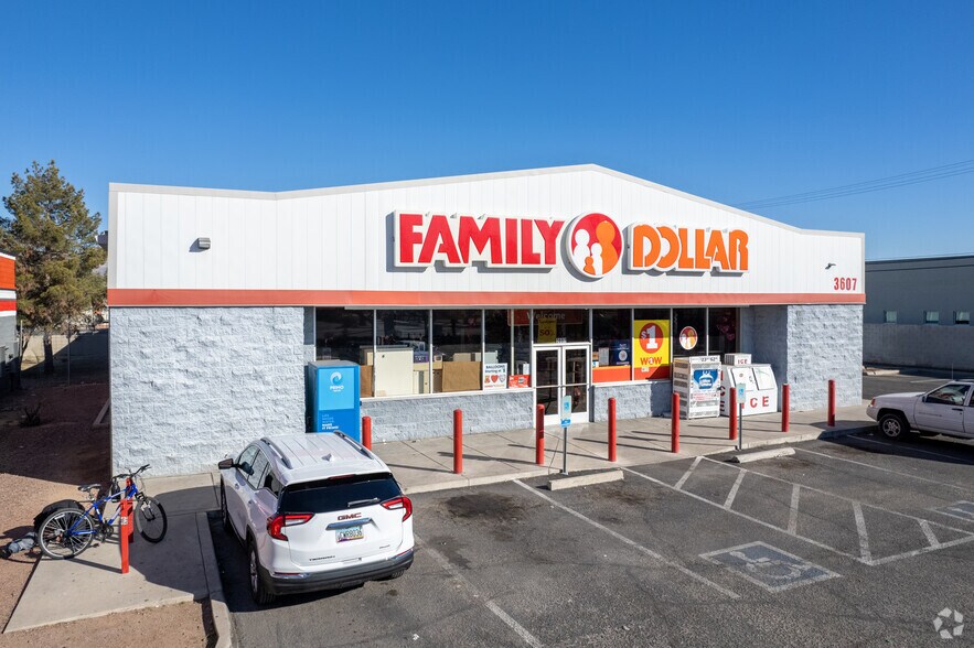 3607 E Grant Rd, Tucson, AZ à louer - Photo de l’immeuble – Image 3 sur 7