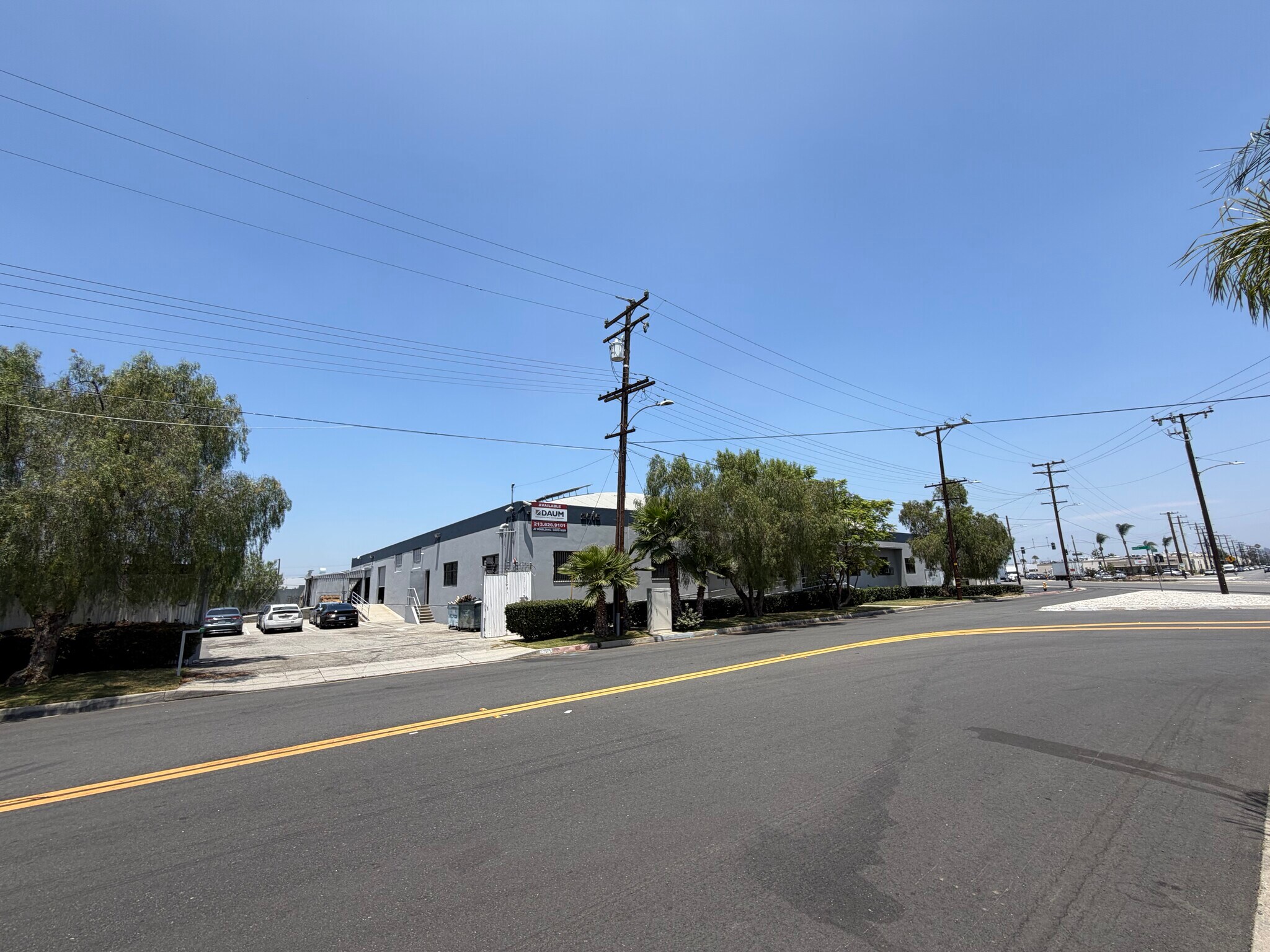 2515 Yates Ave, Commerce, CA à louer Photo principale– Image 1 sur 2