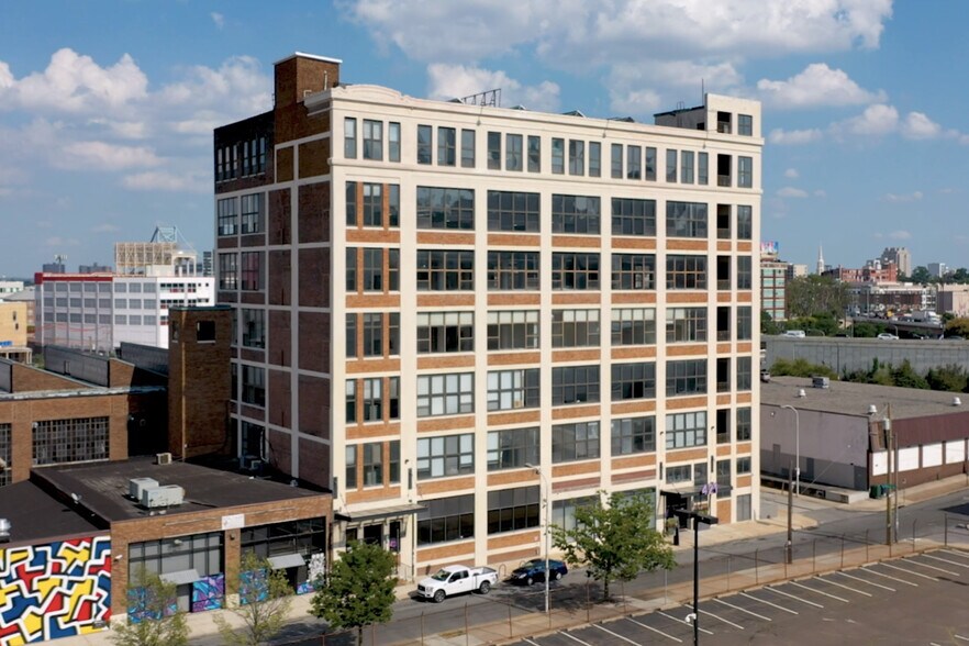 421 N 7th St, Philadelphia, PA à louer - Vidéo aérienne – Image 2 sur 9