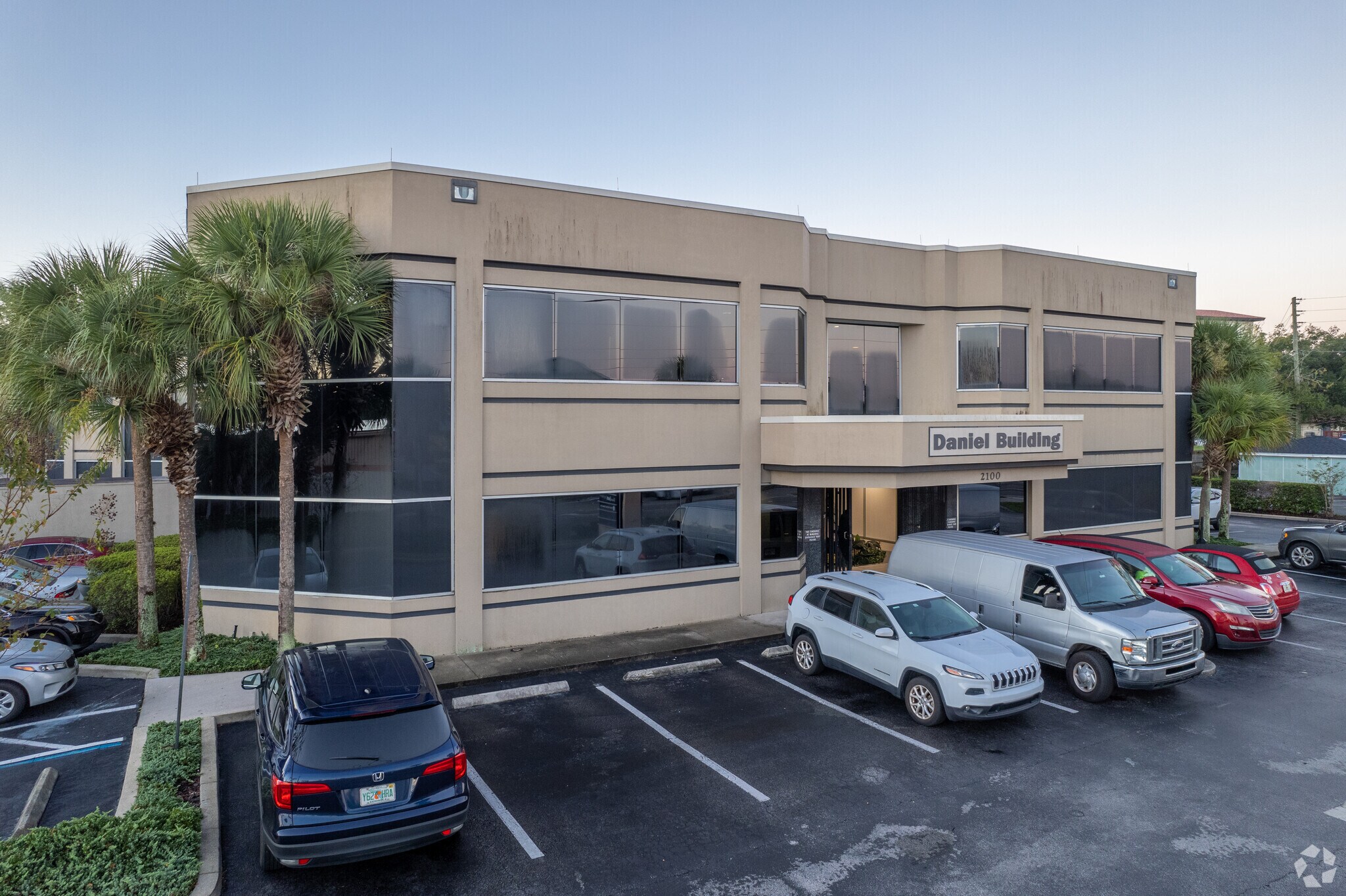 2100 Aloma Ave, Winter Park, FL à louer Photo principale– Image 1 sur 37