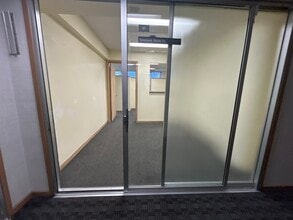 3525 W Peterson Ave, Chicago, IL à louer Photo de l’immeuble– Image 2 sur 7