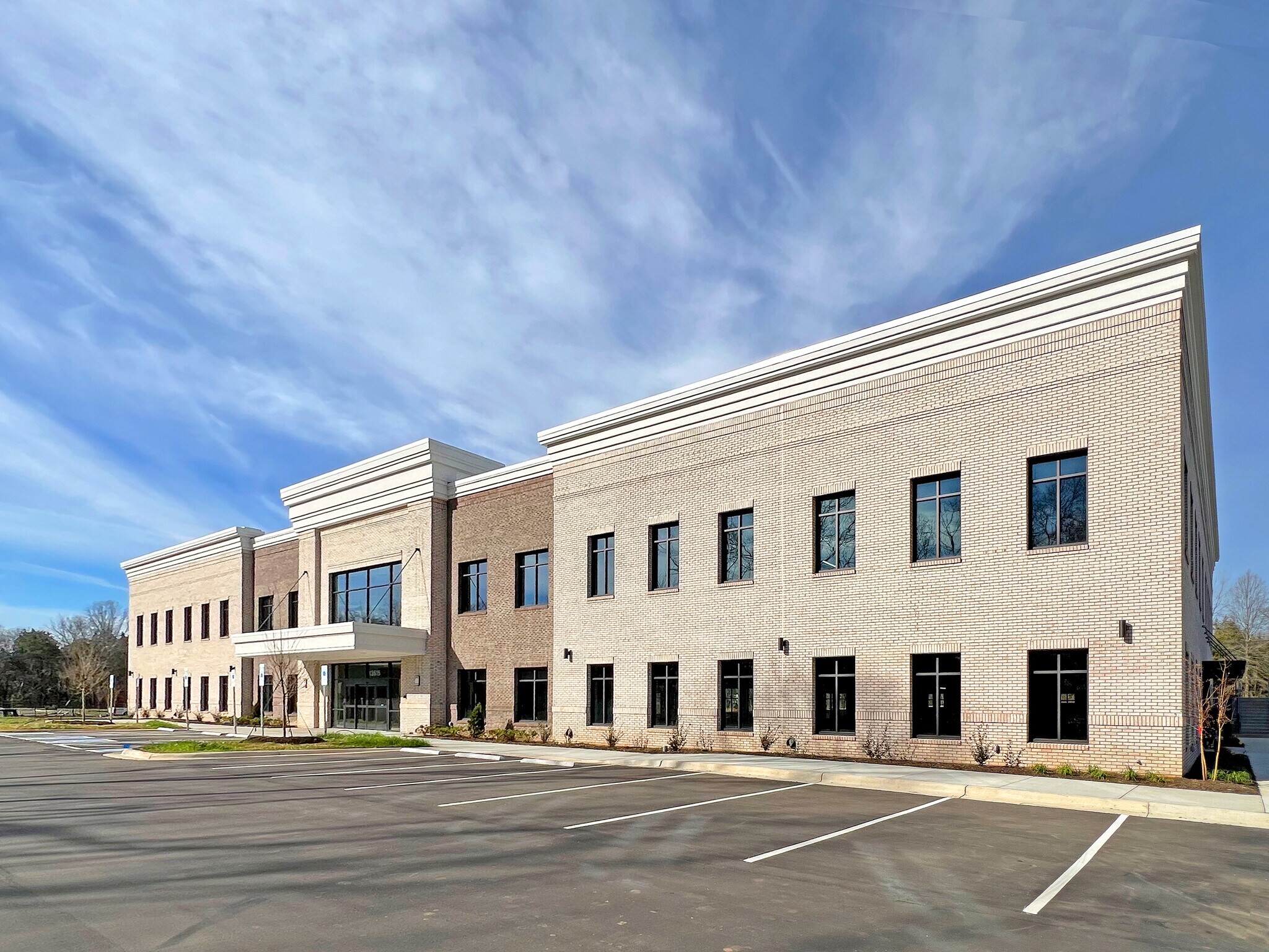 13515 Steele Creek Rd, Charlotte, NC à louer Photo principale– Image 1 sur 6