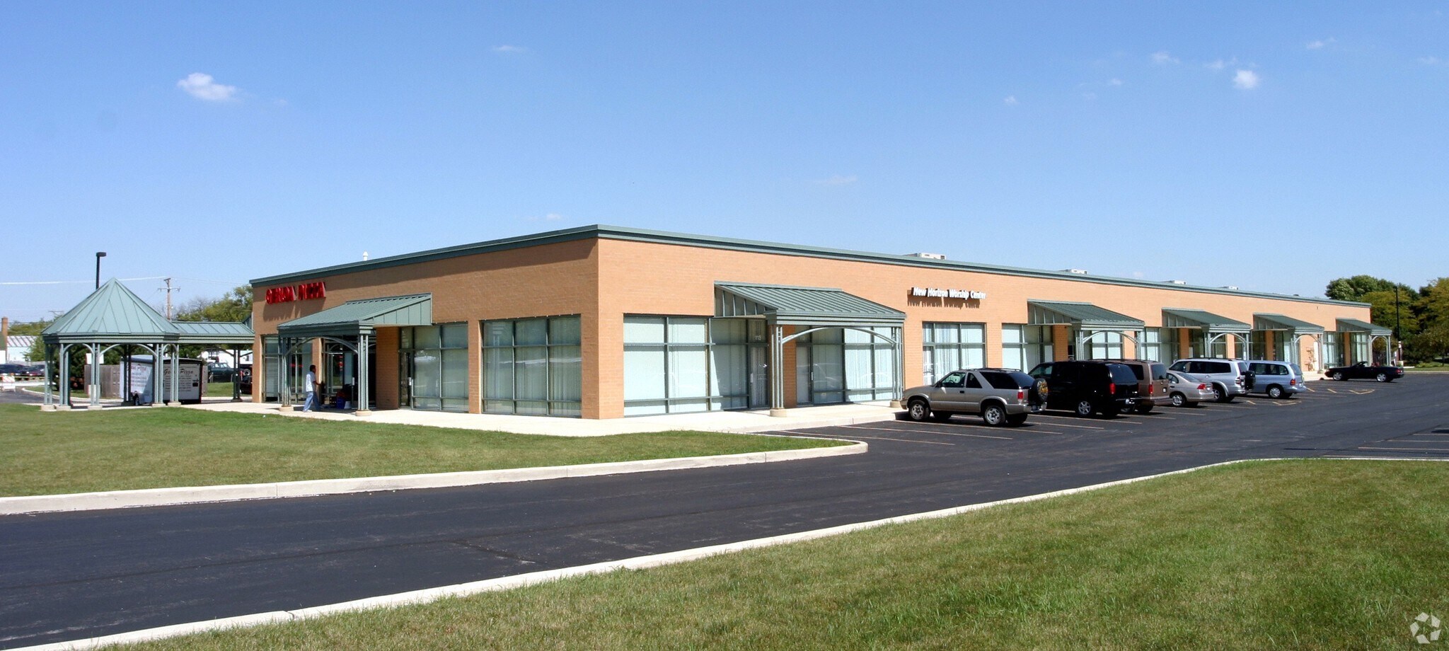 3577 E New York St, Aurora, IL à louer Photo principale– Image 1 sur 5