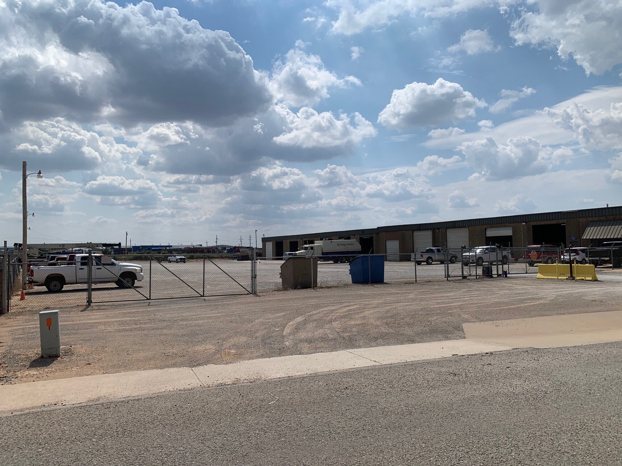 1201 E Loomis Rd, Weatherford, OK à louer Photo principale– Image 1 sur 5