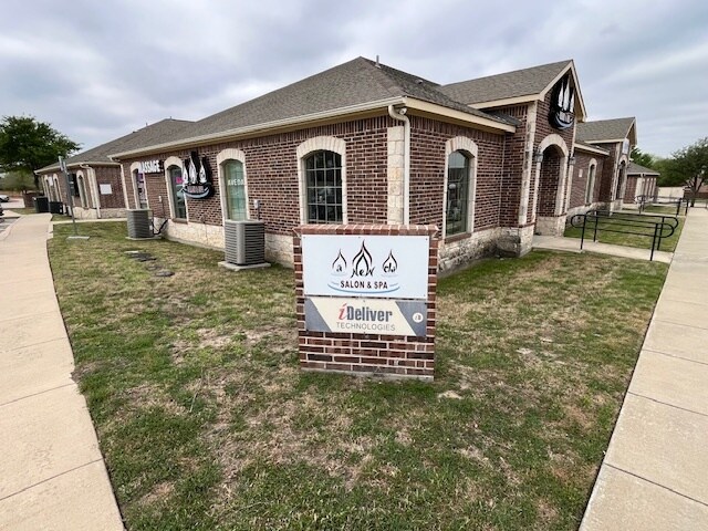 3128 Hudson Xing, McKinney, TX à vendre - Photo principale – Image 1 sur 9