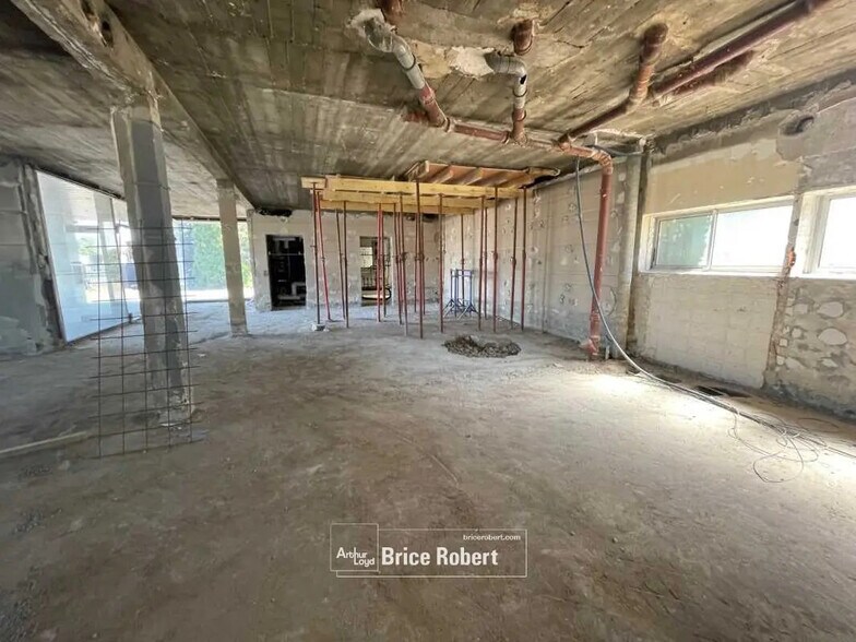 Bureau dans Villeurbanne à louer - Photo de la construction – Image 3 sur 7