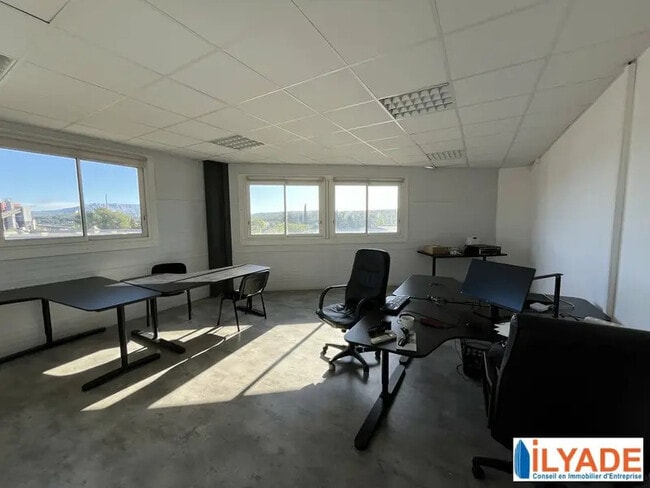 Plus de détails pour Zone Avon, Gardanne - Bureau à louer