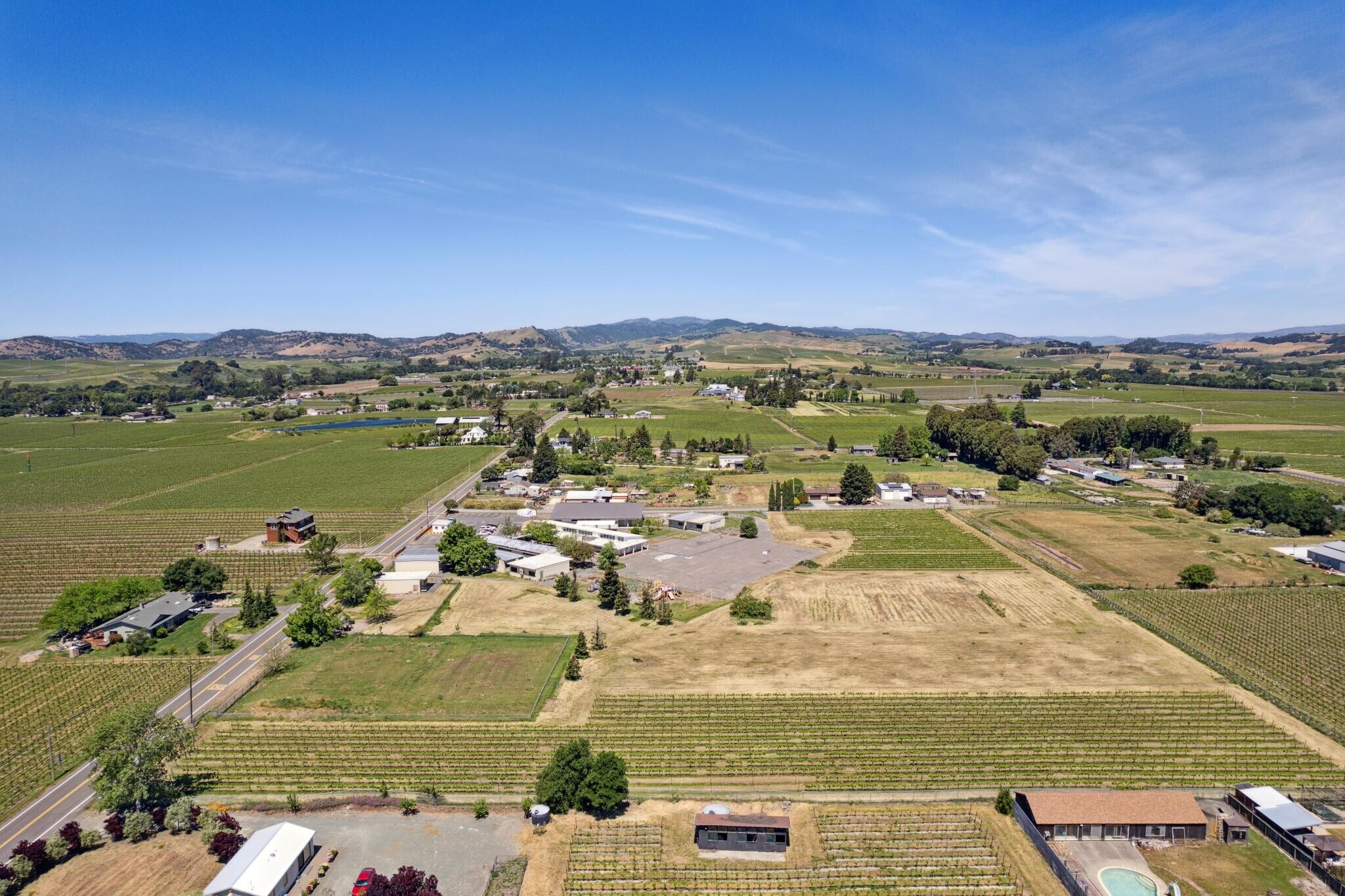 1680 Los Carneros Ave, Napa, CA à vendre Photo de l’immeuble– Image 1 sur 21