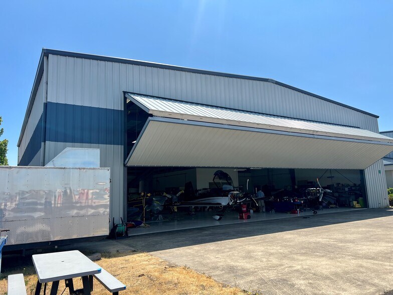 90451 Boeing Dr, Eugene, OR à vendre - Photo principale – Image 1 sur 17