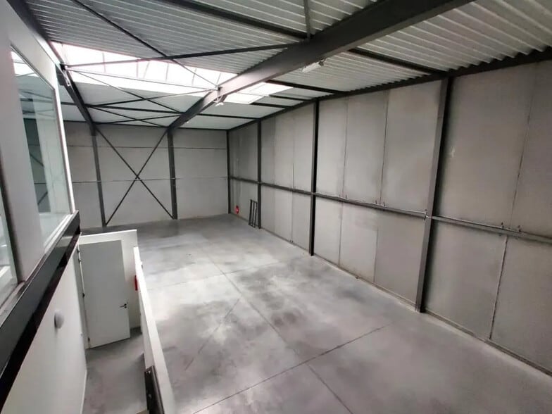 Local d’activités dans Seclin à louer - Photo intérieure – Image 3 sur 13