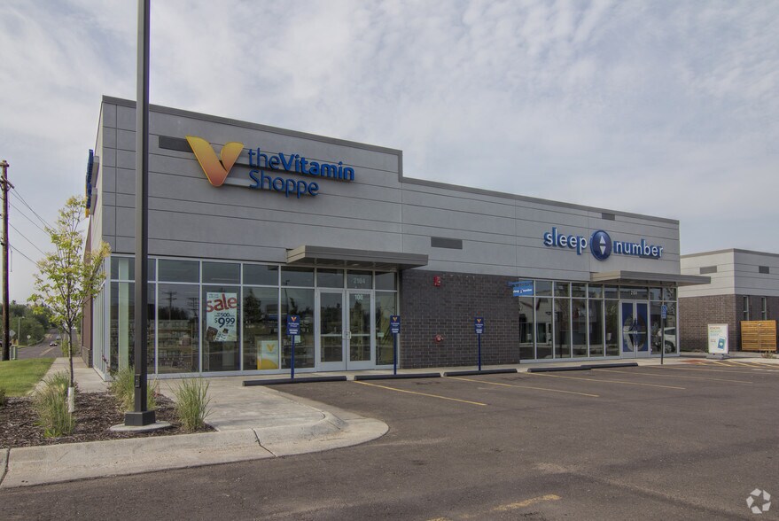 2104 Maple Grove Rd, Duluth, MN à louer - Photo de l’immeuble – Image 2 sur 2