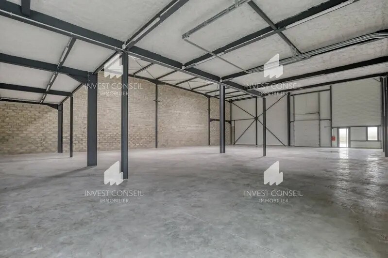 Local d'activités dans Persan à vendre Photo intérieure– Image 1 sur 9