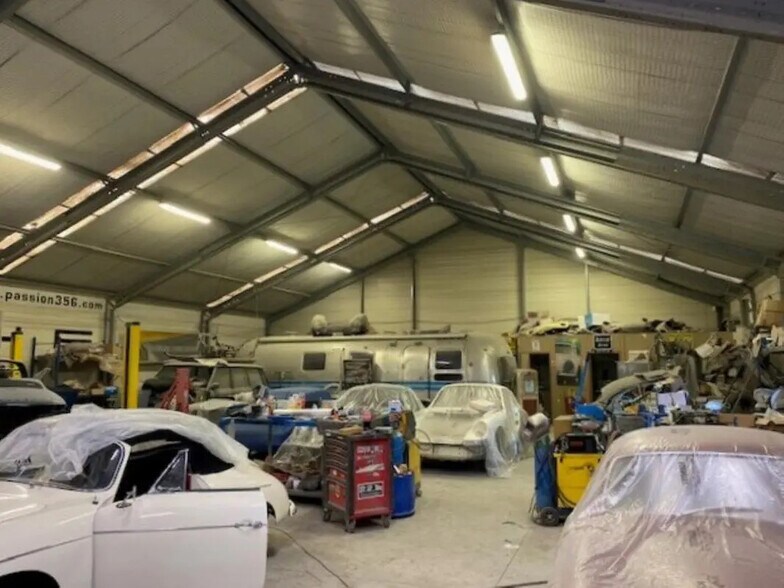 Local d'activités dans Bruay-la-Buissière à vendre - Photo intérieure – Image 3 sur 5