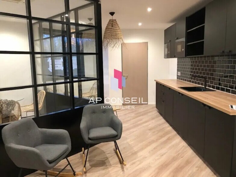 Bureau dans Jouy-en-Josas à vendre - Photo intérieure – Image 2 sur 11