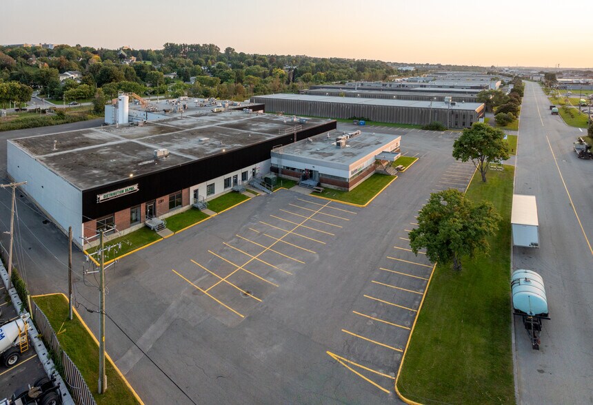 2383-2393 Av Watt, Québec, QC à louer - Photo de l’immeuble – Image 2 sur 6