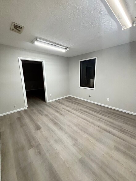 8922 Frey, Houston, TX à louer - Photo intérieure – Image 2 sur 12