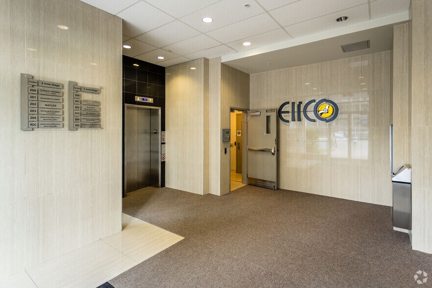 180 Boul De La Côte-Vertu, Saint-Laurent, QC à vendre - Hall d’entrée – Image 3 sur 8