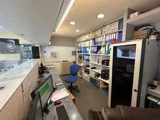 Plus de détails pour Local commercial à louer