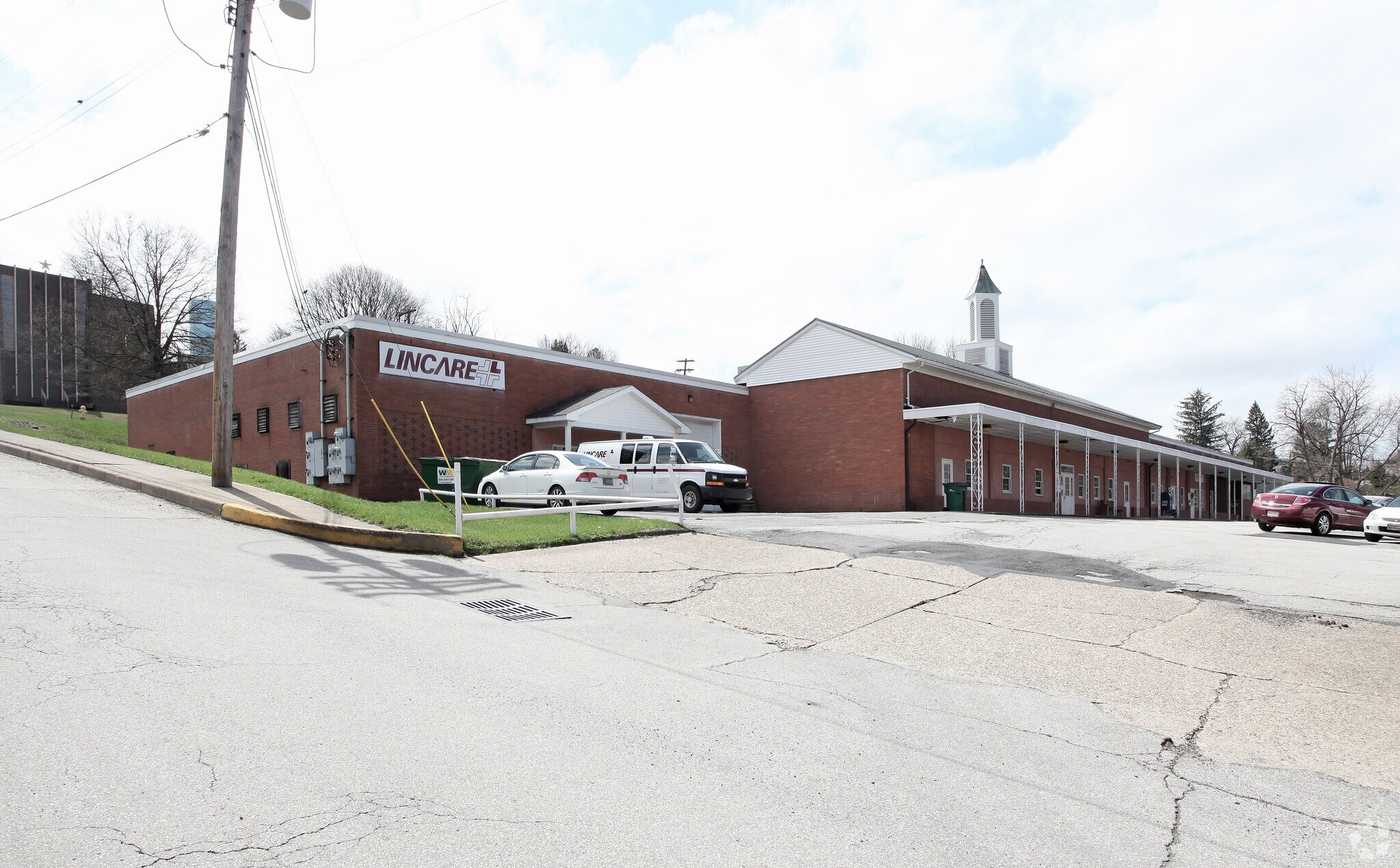 1295-1299 Grand Blvd, Monessen, PA à louer Photo principale– Image 1 sur 5