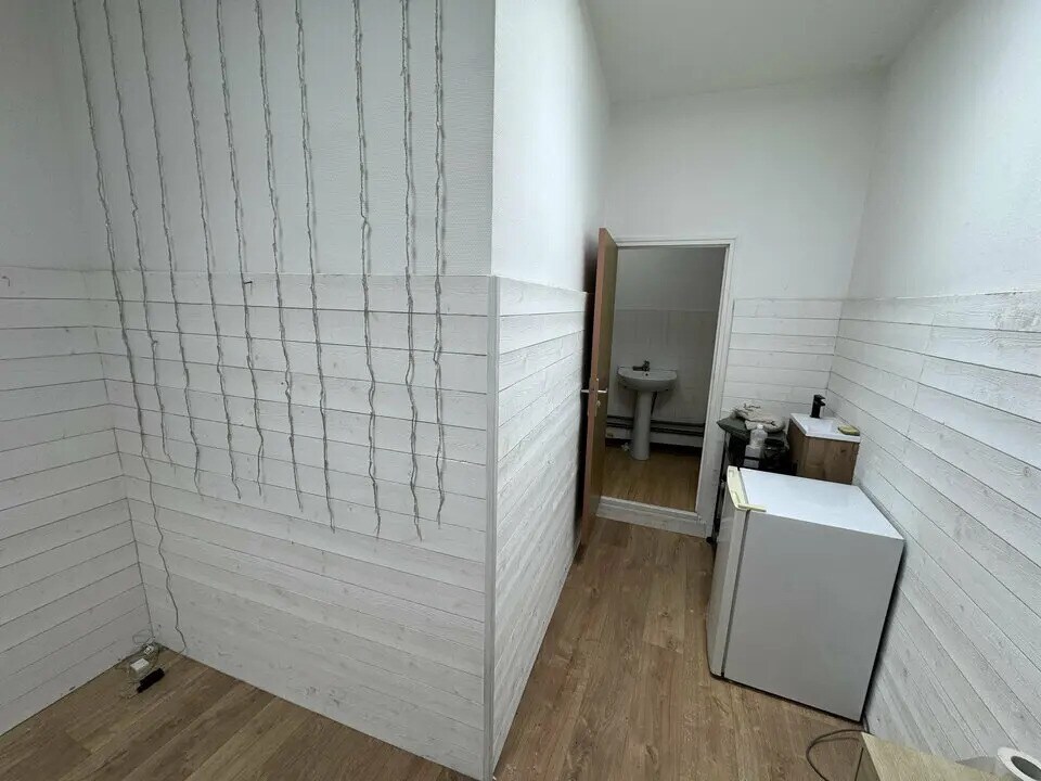 Local commercial dans Valence à louer Photo de l’immeuble– Image 1 sur 5