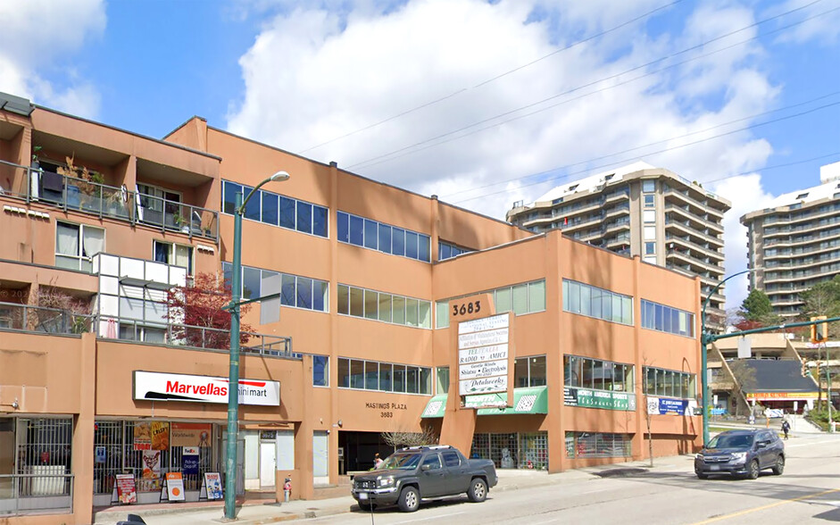 3683 Hastings St E, Vancouver, BC à louer - Photo de l’immeuble – Image 3 sur 7