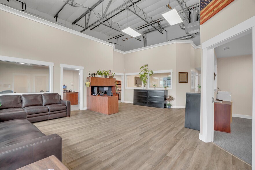 3850 Gateway Plaza, Benicia, CA à vendre - Photo de l’immeuble – Image 1 sur 33