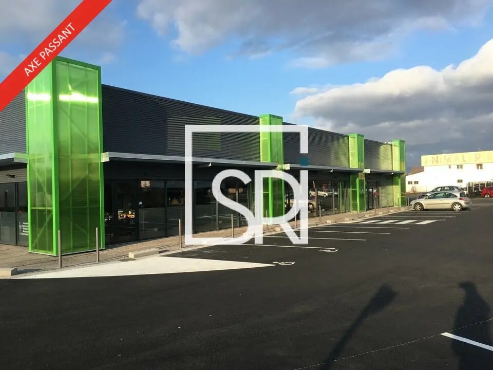 Local commercial dans Cournon-d'Auvergne à louer Photo de l’immeuble– Image 1 sur 9