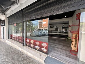 Local commercial dans Vilanova i la Geltrú, Barcelona à louer Photo de l’immeuble– Image 1 sur 6