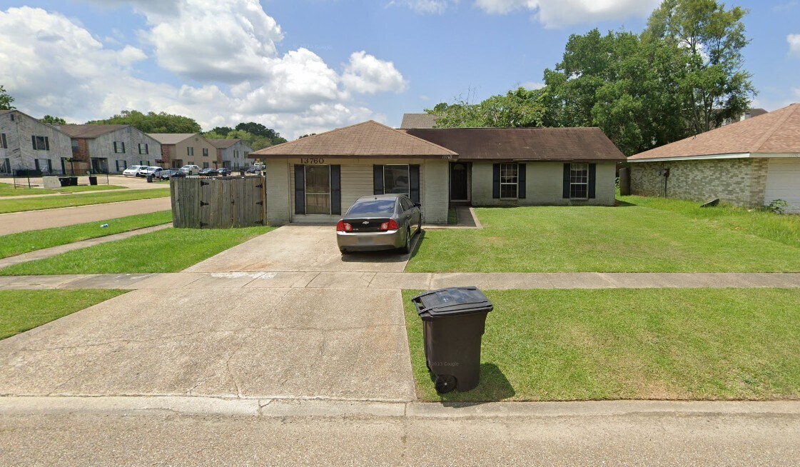 13760 Chalmette Ave, Baton Rouge, LA à vendre Photo principale– Image 1 sur 2