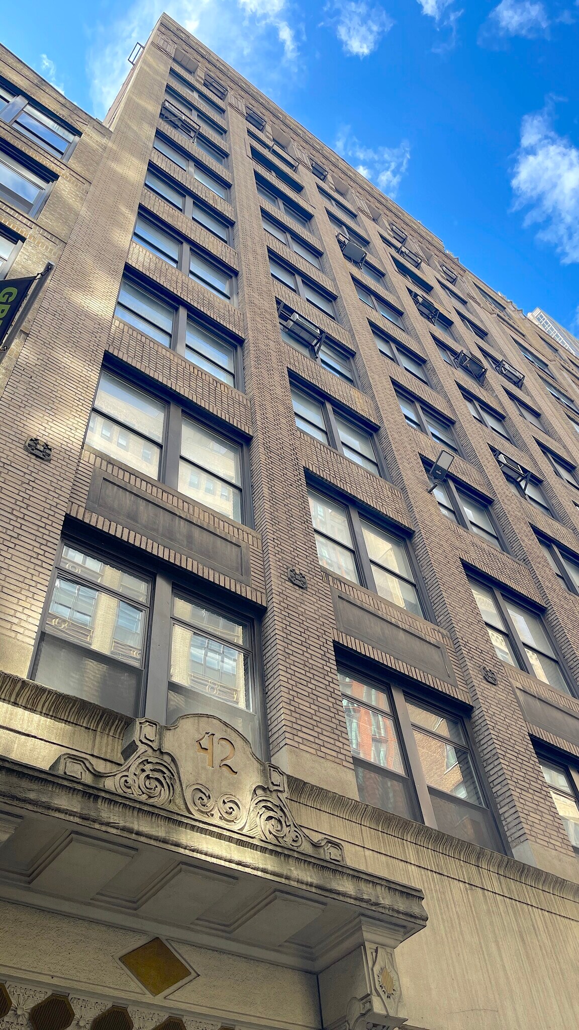 42 W 38th St, New York, NY à louer Photo principale– Image 1 sur 4