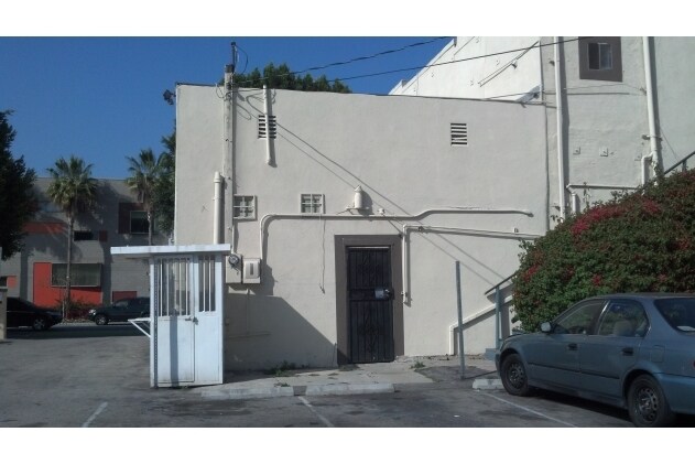 2118 E 1st St, Los Angeles, CA à louer - Photo de l’immeuble – Image 3 sur 3