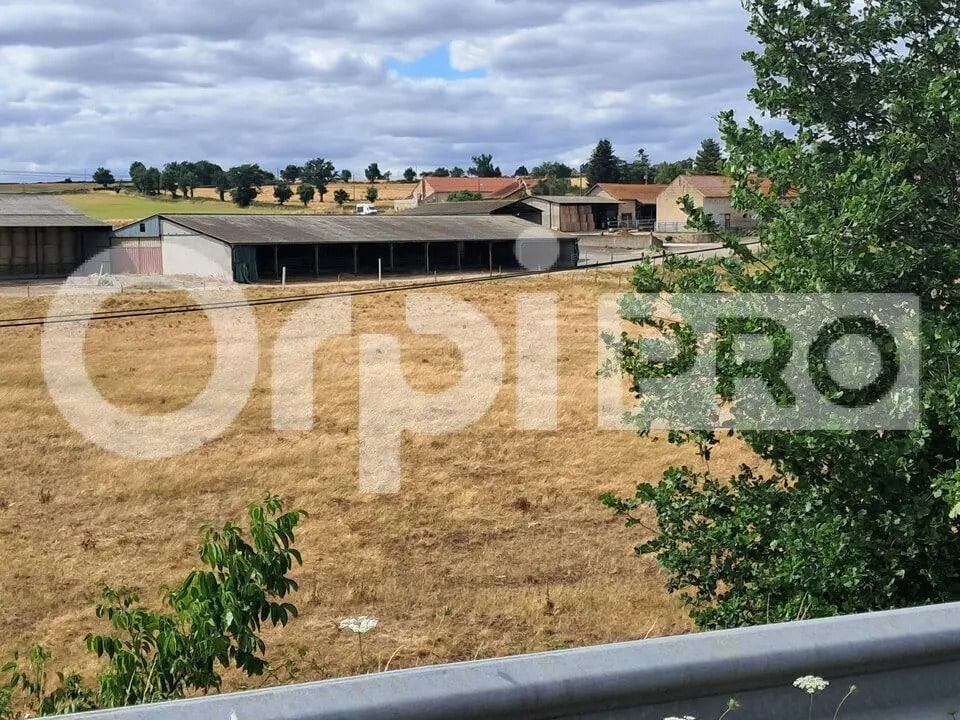 Industriel/Logistique dans Saint-Victor à louer Aérien– Image 1 sur 6