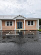 5473 Lee St, Lehigh Acres, FL à louer Photo de l’immeuble– Image 1 sur 12