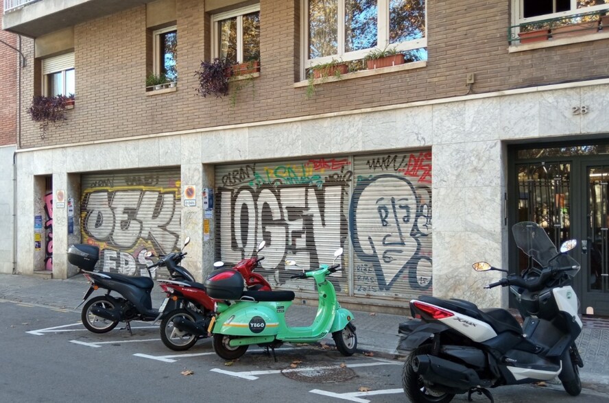 Carrer de Muntadas, Barcelone, Barcelona à vendre - Photo de l’immeuble – Image 2 sur 2