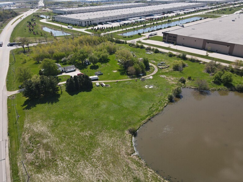 12901 Burlington Rd, Kenosha, WI à vendre - Photo de l’immeuble – Image 3 sur 3