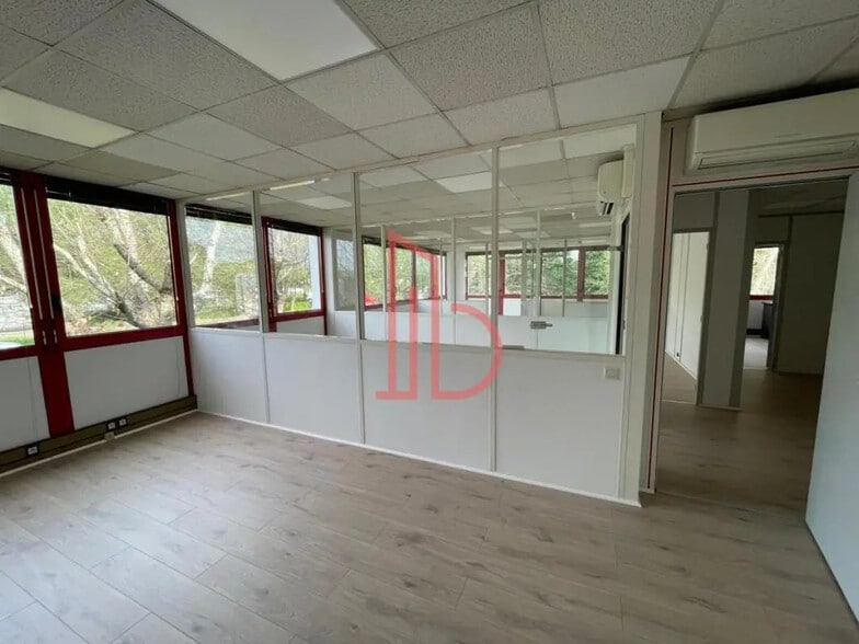 Bureau dans Gradignan à vendre - Photo de l’immeuble – Image 2 sur 5