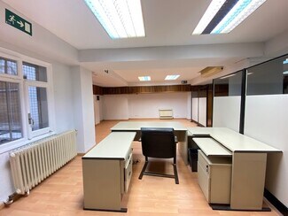 Plus de détails pour Local commercial à louer