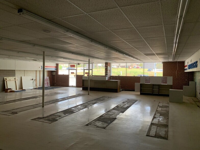 727–729 Anderson St., Belton, SC à louer - Photo de l’immeuble – Image 3 sur 15
