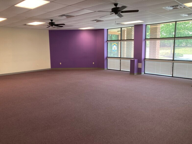 1074 Pedigo Way, Bowling Green, KY à louer - Photo de l’immeuble – Image 2 sur 15