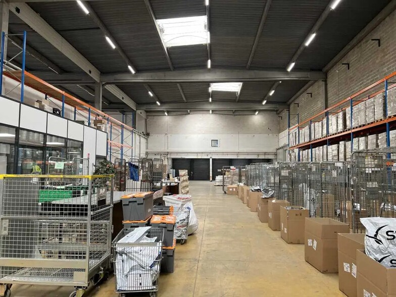Industriel/Logistique dans Le Blanc-Mesnil à louer - Photo de l’immeuble – Image 1 sur 23