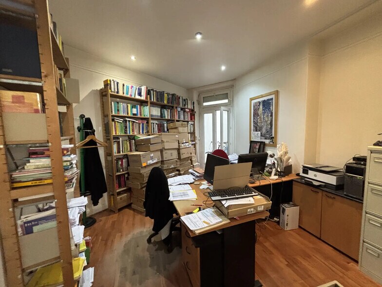 2 Bis Rue Tarbé, Paris à louer - Photo de l’immeuble – Image 3 sur 13