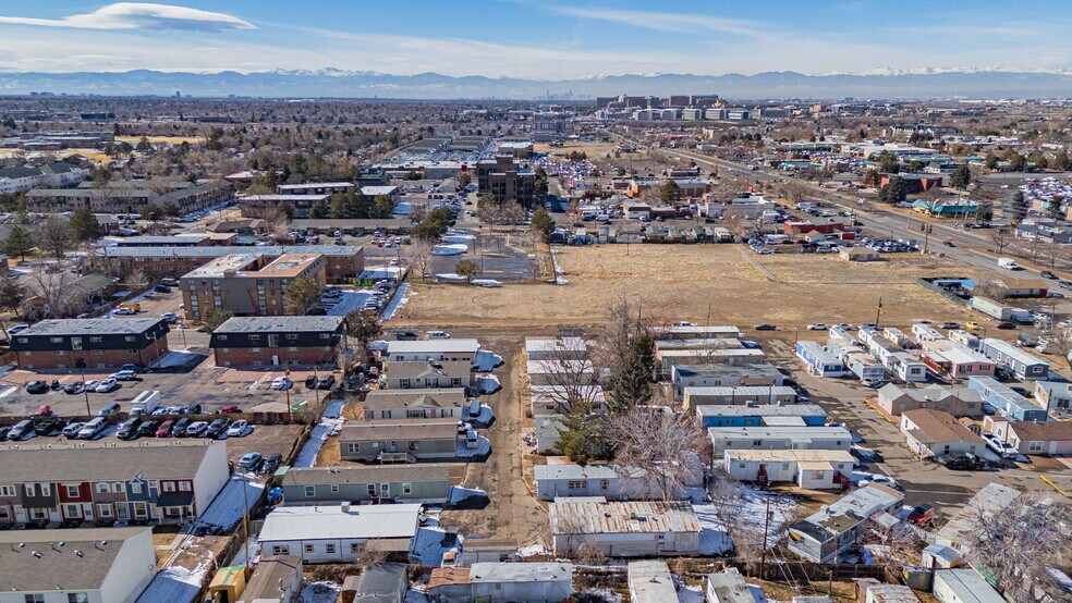 1434 Idalia Ct, Aurora, CO à vendre - Photo de l’immeuble – Image 3 sur 8