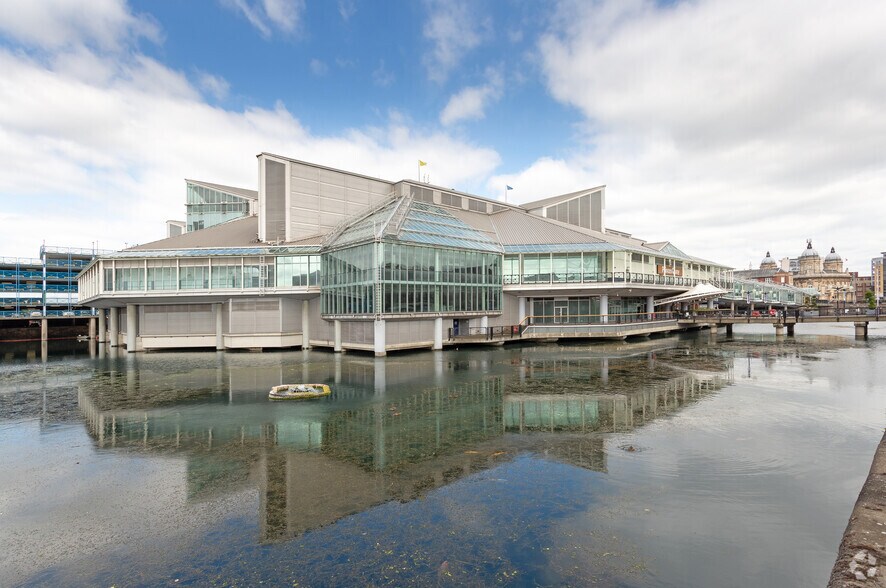 Princes Dock St, Hull à louer - Photo de l’immeuble – Image 2 sur 7