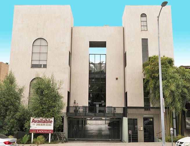 1539 Sawtelle Blvd, Los Angeles, CA à louer Photo principale– Image 1 sur 20
