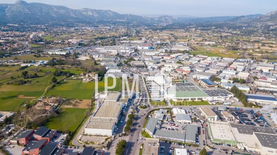 140 Avenue Du Marin Blanc, Aubagne à louer Photo de l’immeuble– Image 1 sur 7
